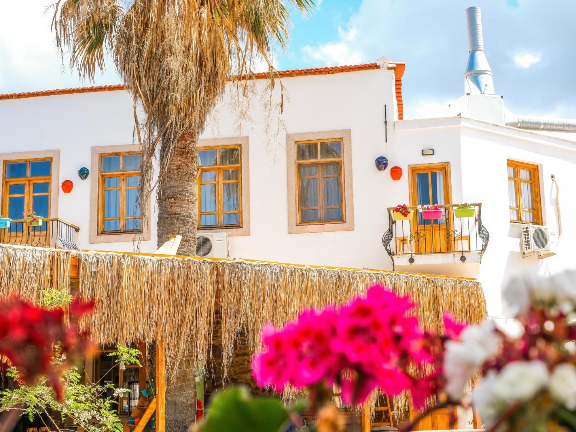 Cesme Puerhayal Pansiyon Eksteriør billede